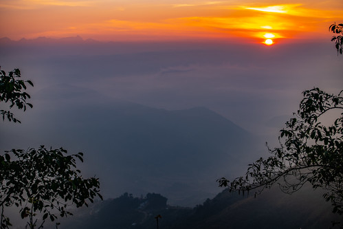nepal bhutan bagmatizone talakhu nepal2019 sunrise chisapani