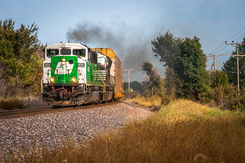 sd60m cbfx6031 freight trains bn leaser railroading railfanning autoracks emd