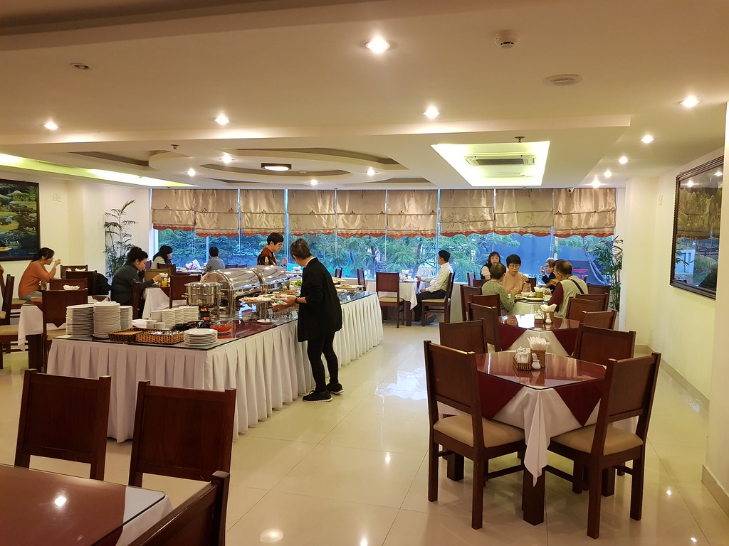 Day 2: 越南早晨 Vietnamese Breakfast at White Snow Hotel @ Da Nang, Vietnam