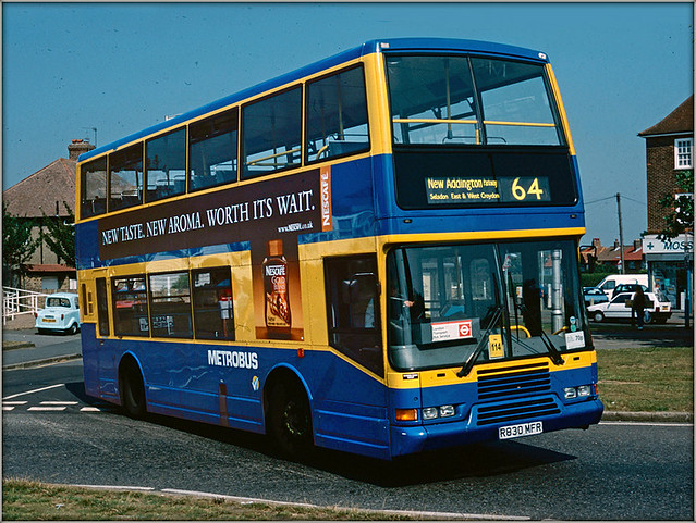 Metrobus 830