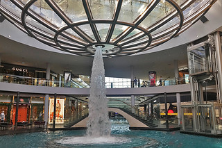 Marina Bay Sands - The Shoppes water fall