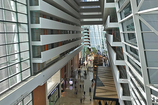 Marina Bay Sands - Hotel lobby above