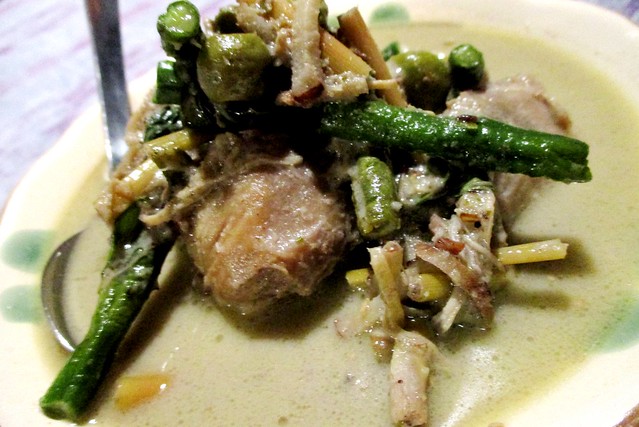Payung Cafe green curry
