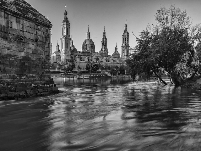 El Pilar a la ribera del Ebro