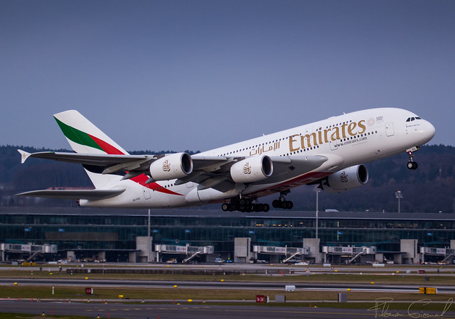 Emirates A380-861 A6-EDC 