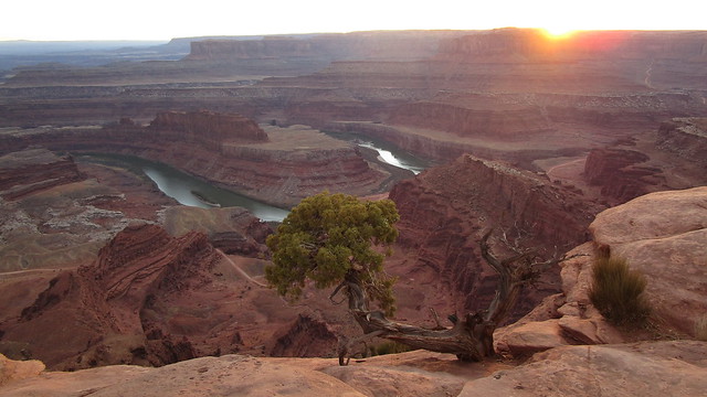 Utah - Dead Horse Point SP -- View of the Colorado River  600 m depth from Dead Horse Point
