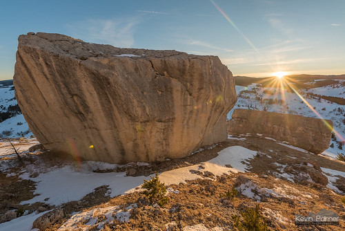 bighornmountains bighornnationalforest steamboatpoint wyoming december evening gold golden sunlight nikond750 sigma14mmf18 massive boulders sun sunstar sunset snow blue sky hdr