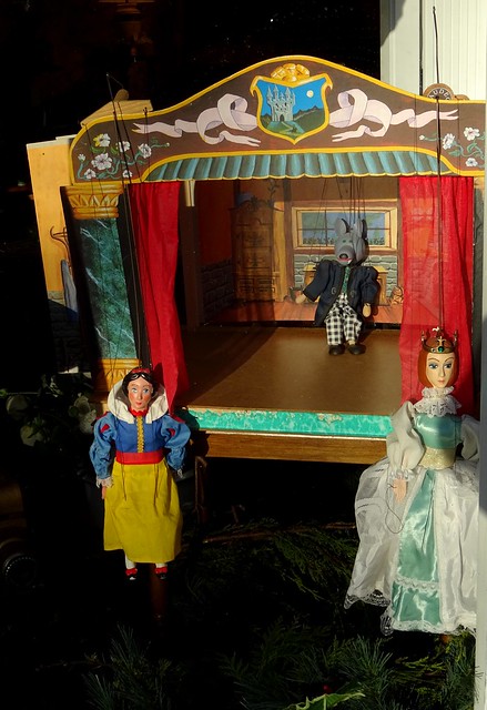 Old Fashioned Puppet Show I came Across While Window Shopping Dec 2019 Sony HX60-V