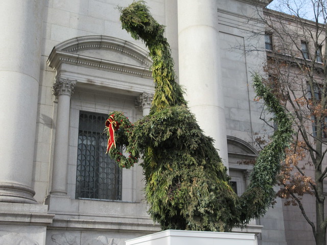 2019 Christmas Standing Brontosaurus Dinosaur Topiary Tree 1762