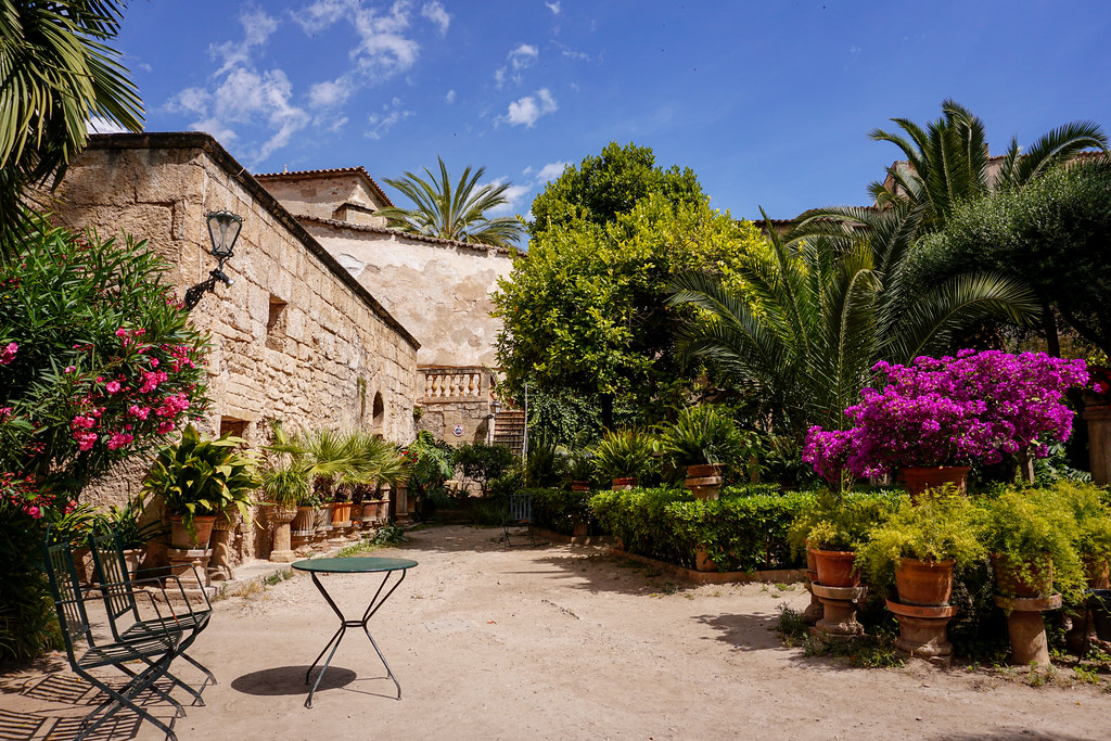 Gardens outside the Arab Baths in Palma de Mallorca