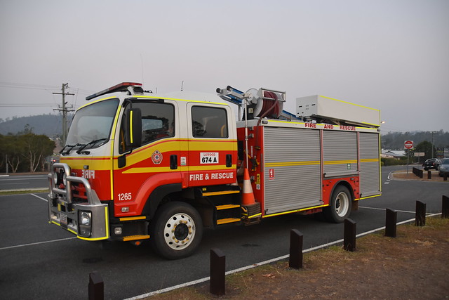 Fire Rescue 674A Lowood | 1265QF