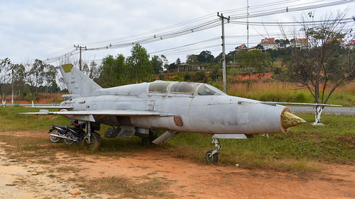 phonsavan laos airbase airport xieng khouang air base aircraft aviation lao stored wrecks relics wr mikoyangurevich mig21us cn 06685136 force serial 710 ia instructional airframe