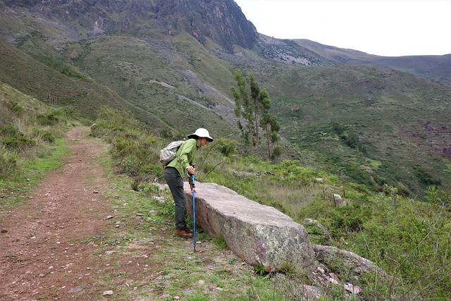Walking to the Inka Quarries of Cachiqata  - Ollantaytambo, Peru