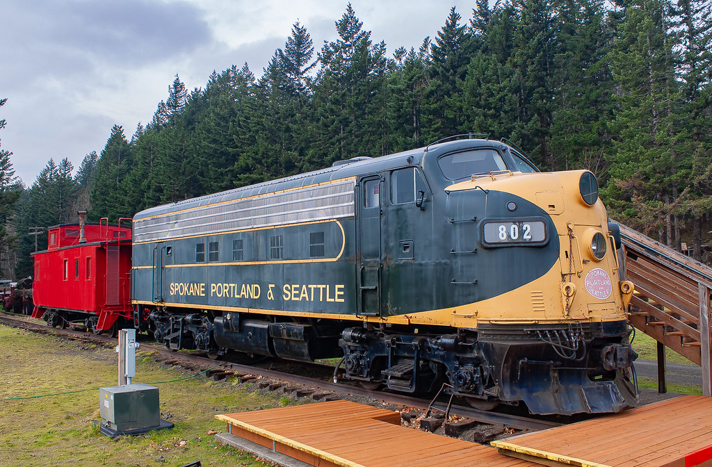 Spokane, Portland & Seattle SPS 802 (EMD F3-A) Stevenson, Washington