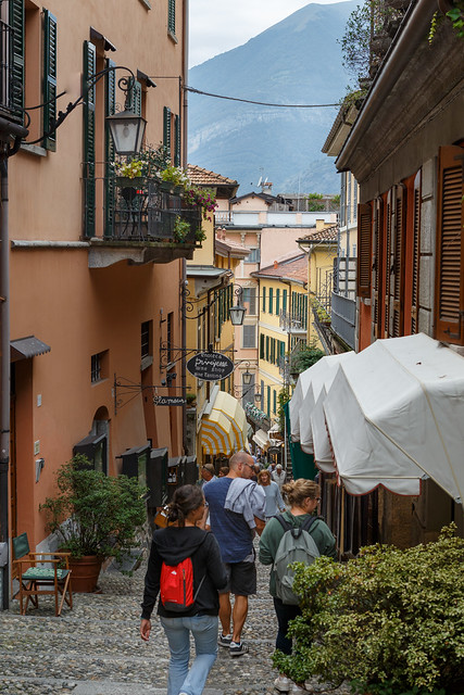 On the streets of Bellagio_2415