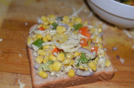 Corn_Capsicum_Cheese_Sandwich_Step11