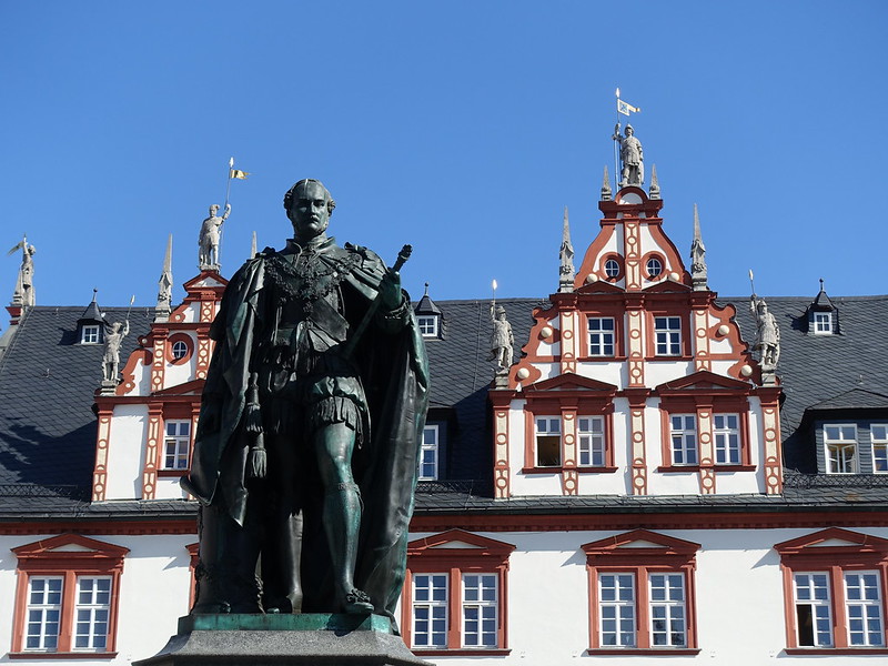 Prinz Albert Denkmal und Stadthaus
