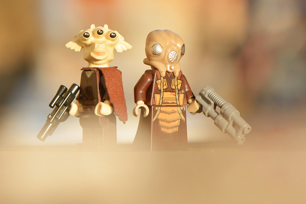 LEGO Ree-Yees and Zuckuss | Star Bounty Hunters | Flickr