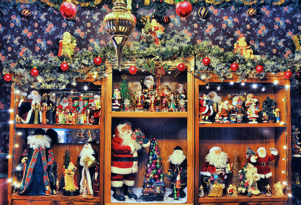 A Visit To Christmas Past -- 2009 Santa Wall