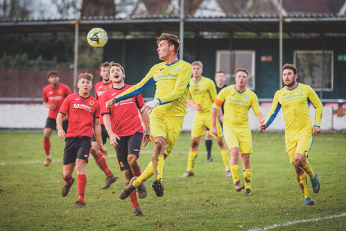 Petersfield Town 1 - 1 Laverstock and Ford-27 | by Stuart Tree