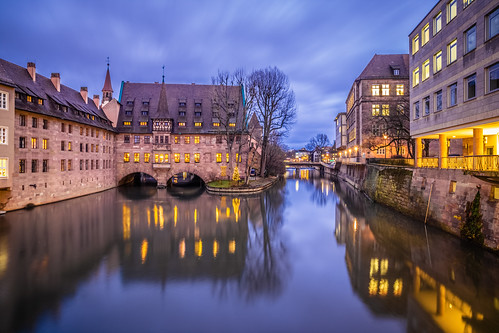 nuremberg bayer germany travel holidays longexposure blue hour tokina 2470mm canon 6d city cityscape landscape reflection reflections urban houses house december winter 2019 water