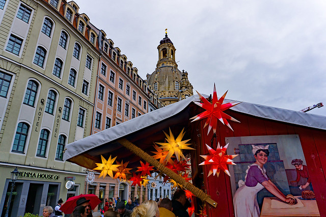 Dresden - Historischer Weihnachtsmarkt auf dem Neumarkt
