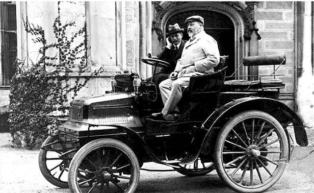King Edward VII in his horseless carriage