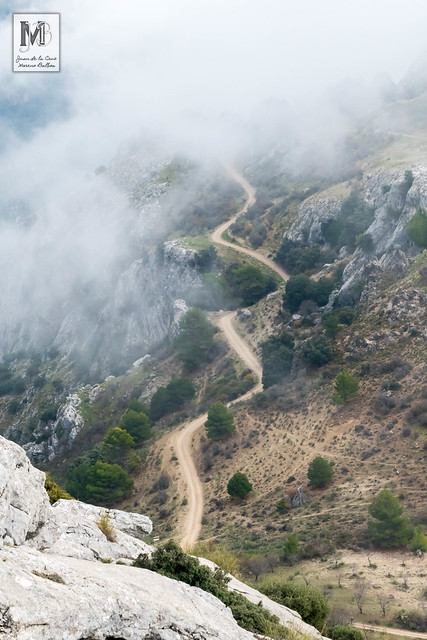 Camino entre nieblas - Pico Vítar - Quesada