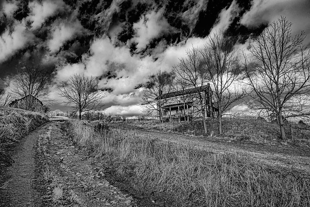 House at Rich Creek Valley_BW