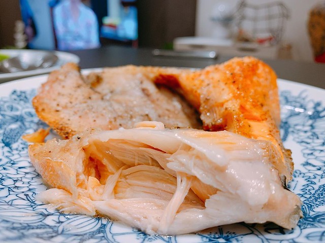 烤鮭魚片下巴