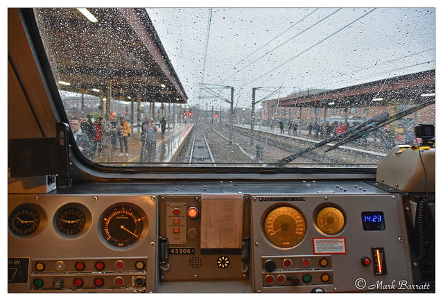the stuff of Boyhood Dreams - Drivers eye view from LNER Class 43 No. W43006 (Set 253003)
