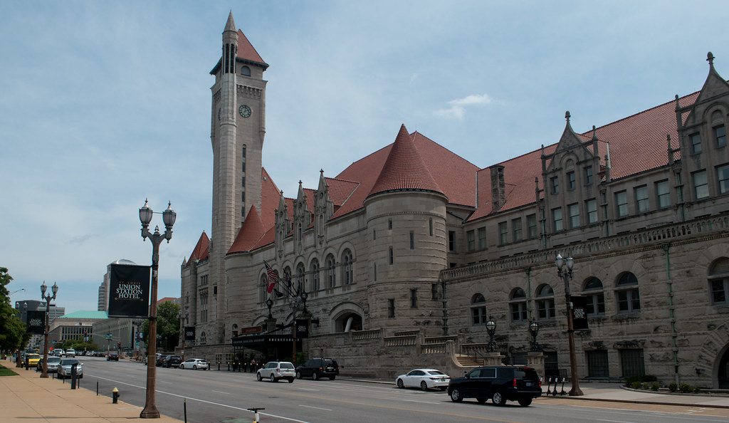 St. Louis Union Station (# 0669). Photo by Don Barrett; (CC BY-NC-ND 2.0)