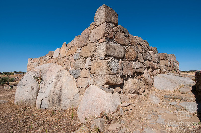El Yacimiento Arqueológico de Hijovejo: Un Recinto Fortificado Romano en Quintana de la Serena