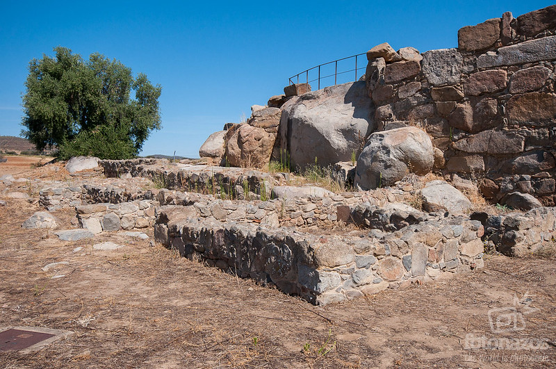 El Yacimiento Arqueológico de Hijovejo: Un Recinto Fortificado Romano en Quintana de la Serena