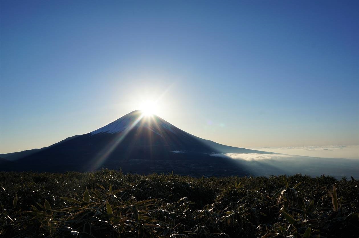 竜ヶ岳からのダイヤモンド富士