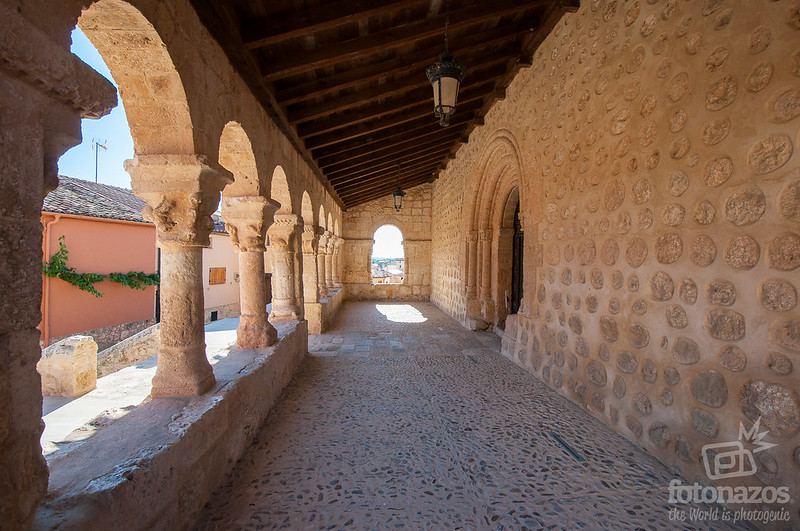 La Iglesia de San Miguel en San Esteban de Gormaz: Una Maravilla Románica