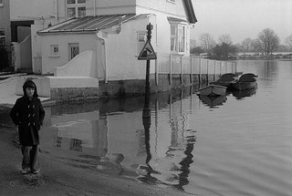 Twickenham Ferry, River Thames flooding at Twickenham, Richmond, 1979