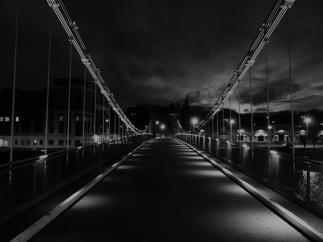 Night on the bridge
