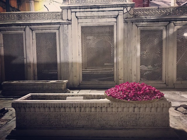City Monument - Muhammad Shah Rangila's Tomb, Hazrat Nizamuddin's Dargah