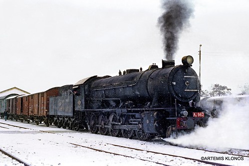 greece hellas steam station snow ak freighttrain 1985 kozani λβ ose