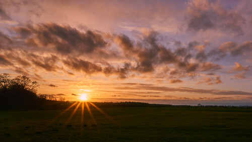 sunset sonnenuntergang zonsondergang landscape landschaft landschap clouds wolken westerwolde niederlande nederland sonya6000 selp1650 solstice sonnenwende zonnewinde winter terapel groningen netherlands pagan paganism