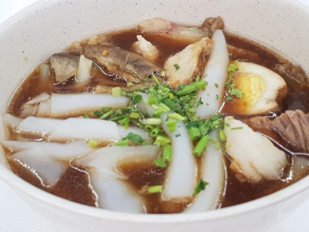 槟城粿汁 Penang Koay Chap (Pork, Duck, Egg, Intestine) rm$9.90 @ Madam Leow Penang Koay Chap SS2