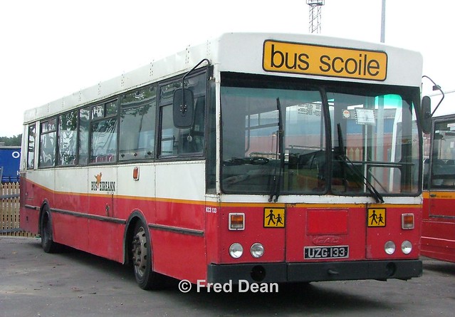 Bus Éireann KCS 133 (UZG 133).