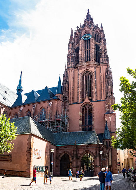 Der Westturm oder Pfarrturm des Frankfurter Kaiserdoms