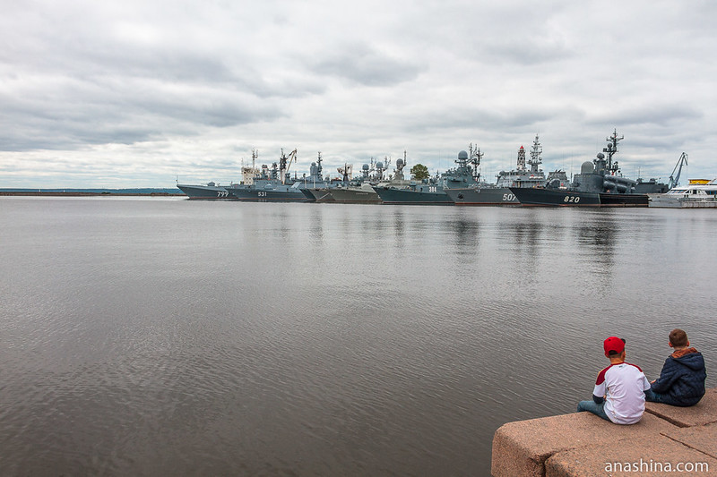 Корабли Дважды Краснознаменного Балтийского флота ВМФ России на стоянке в Кронштадте