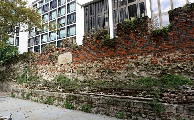 Bastió de la muralla romana / Roman wall bastion, London