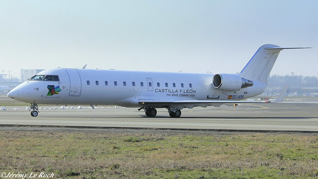 BOMBARDIER CRJ-200ER(CL-600-2B19) AIR NOSTRUM EC-HPR MSN 7430 A L'AEROPORT TOULOUSE-BLAGNAC