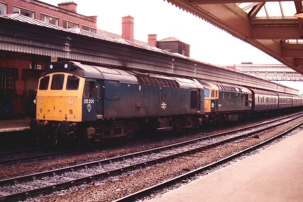 25201 33050 240885 | When 33050 started loosing power whilst… | Flickr