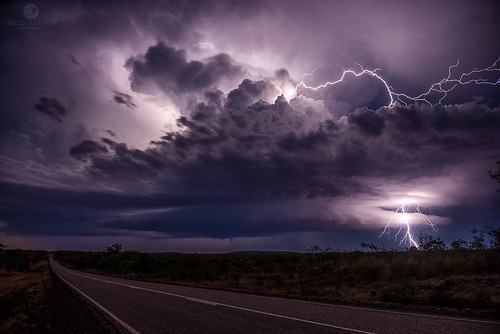 katherine storm thunderstorm lightning nt australia