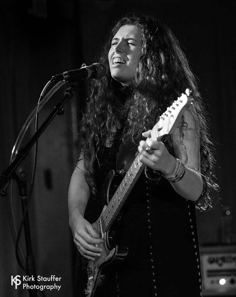 Hannah Wicklund @ Barboza | Hannah Wicklund performs on Dece… | Flickr